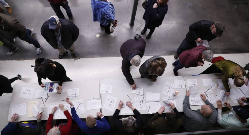 2020 Iowa Democratic Caucus Meme Template