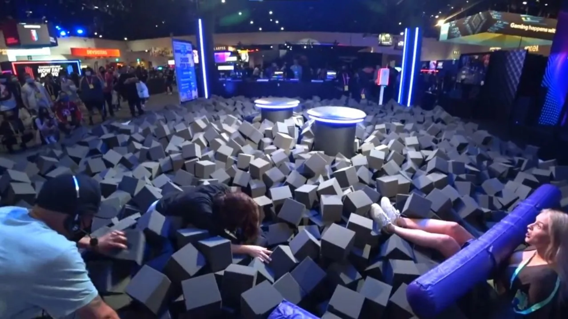 2022 TwitchCon Foam Pit Meme Template