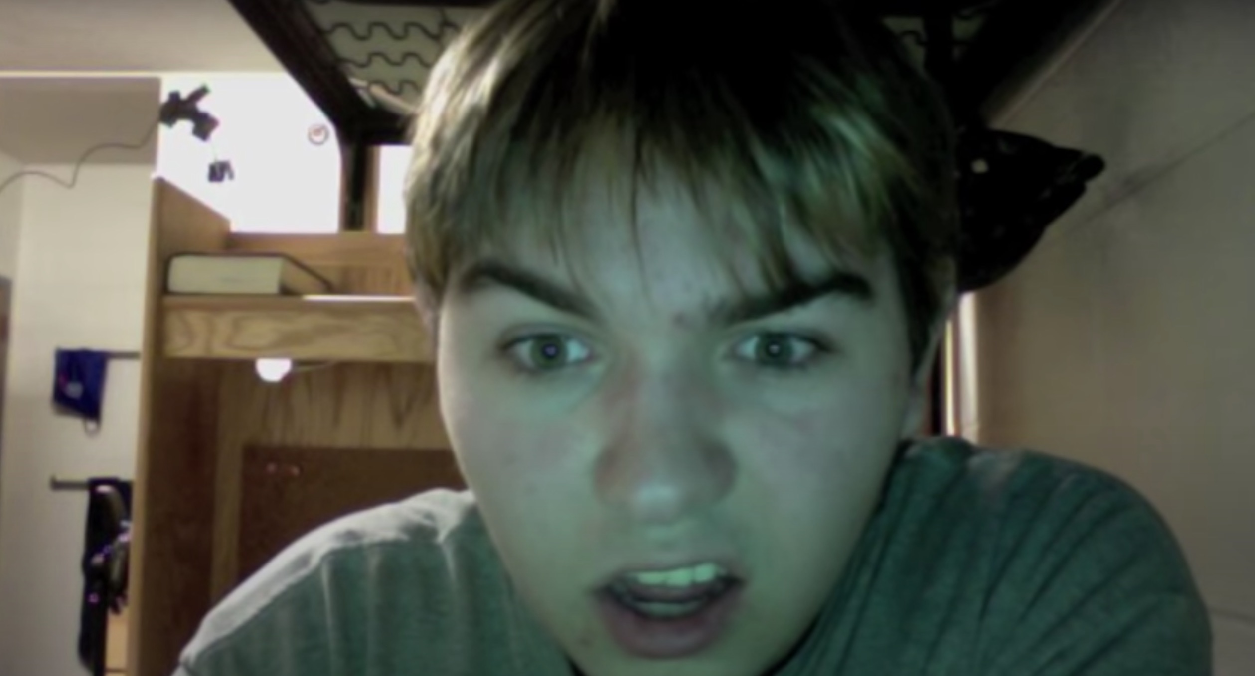 3 Orangutans 1 Blender