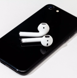 Apple AirPods Controversy