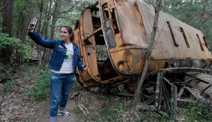 Chernobyl "Influencer" Selfies Meme Template