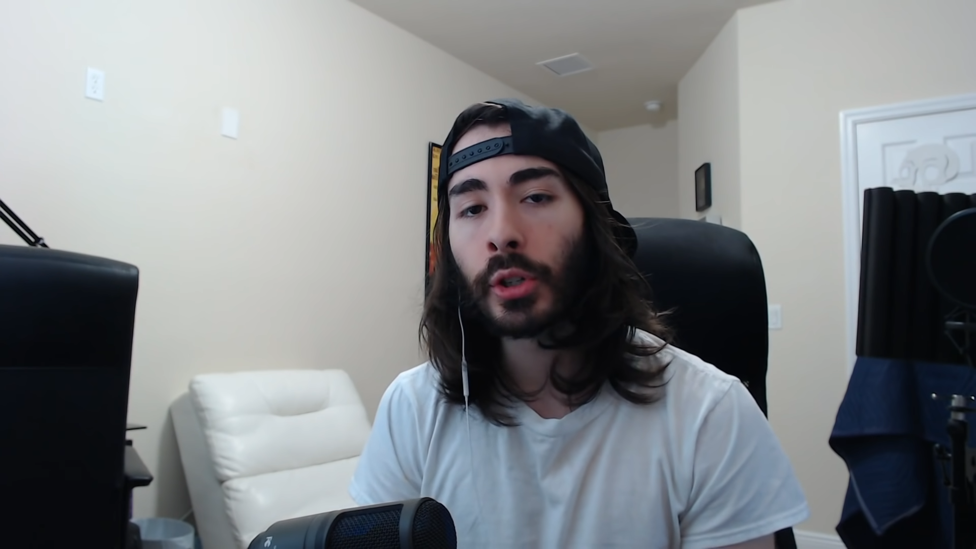 Cr1TiKaL Meme Template