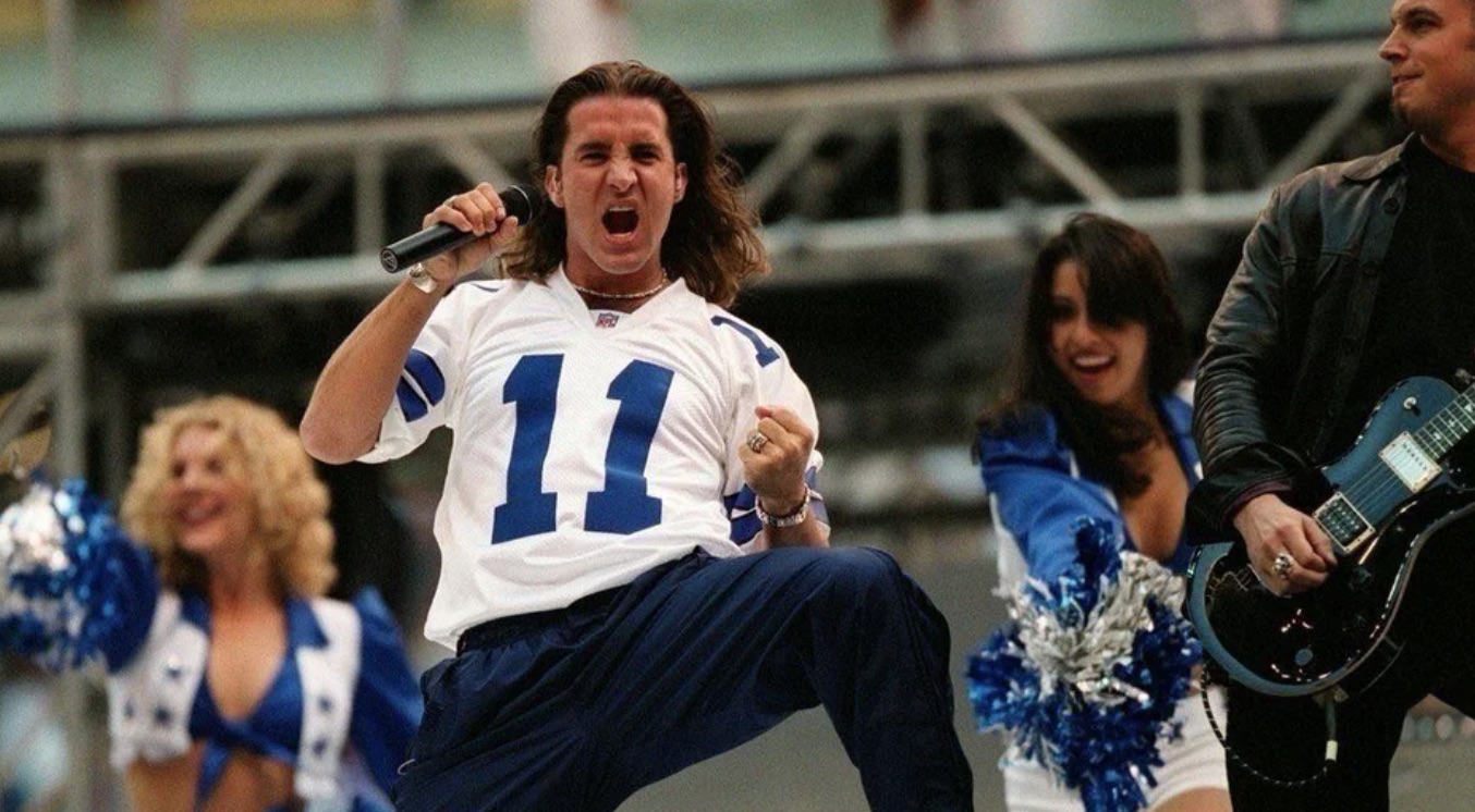 Creed's Thanksgiving Halftime Show