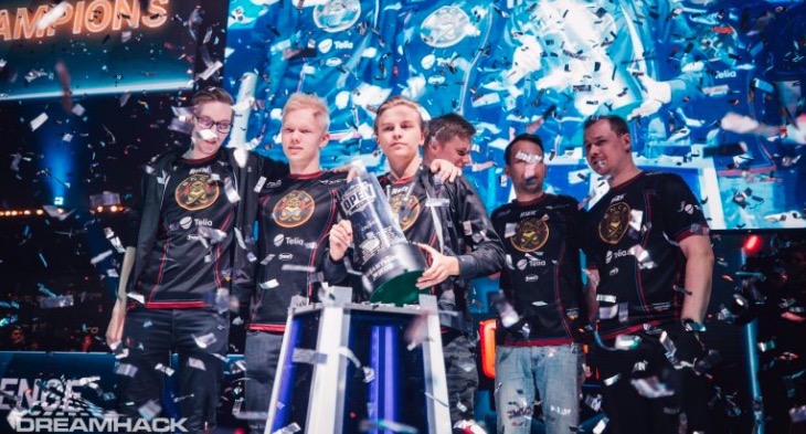 EZ4ENCE Meme Template