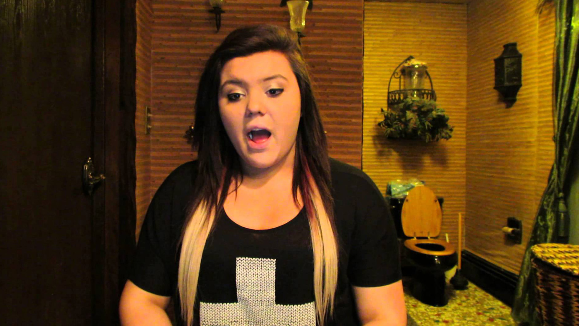 Giovanna Plowman / Tampon Girl Meme Template