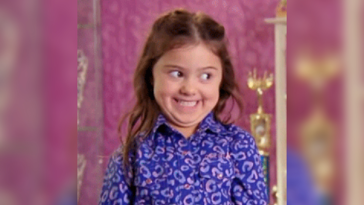 Grinning Girl / Kailia Posey Meme Template