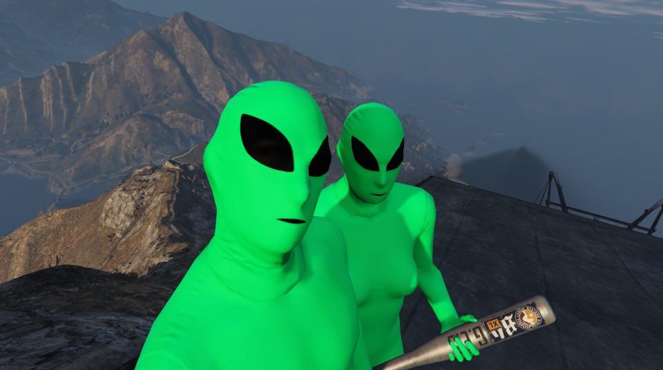 GTA Online Green and Purple Alien Gang War