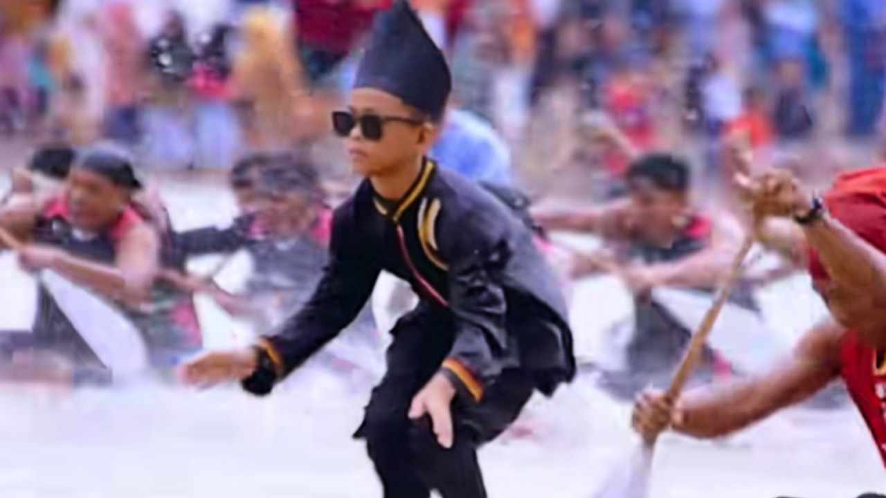 Indonesian Boat Racing Kid