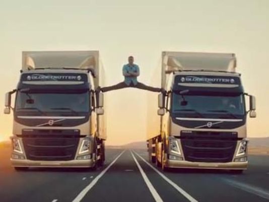Jean-Claude Van Damme's Epic Split