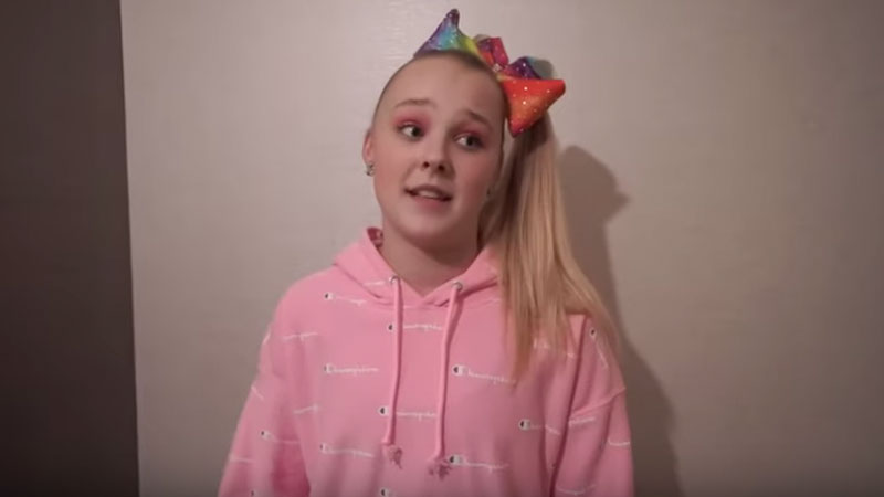 JoJo Siwa's Asbestos Makeup Controversy