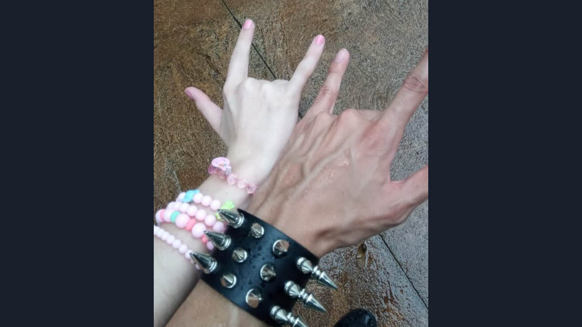 Rocker GF and BF Hands Meme Template