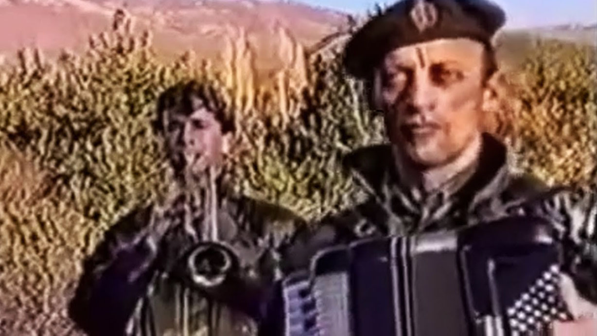 Serbia Strong / Remove Kebab