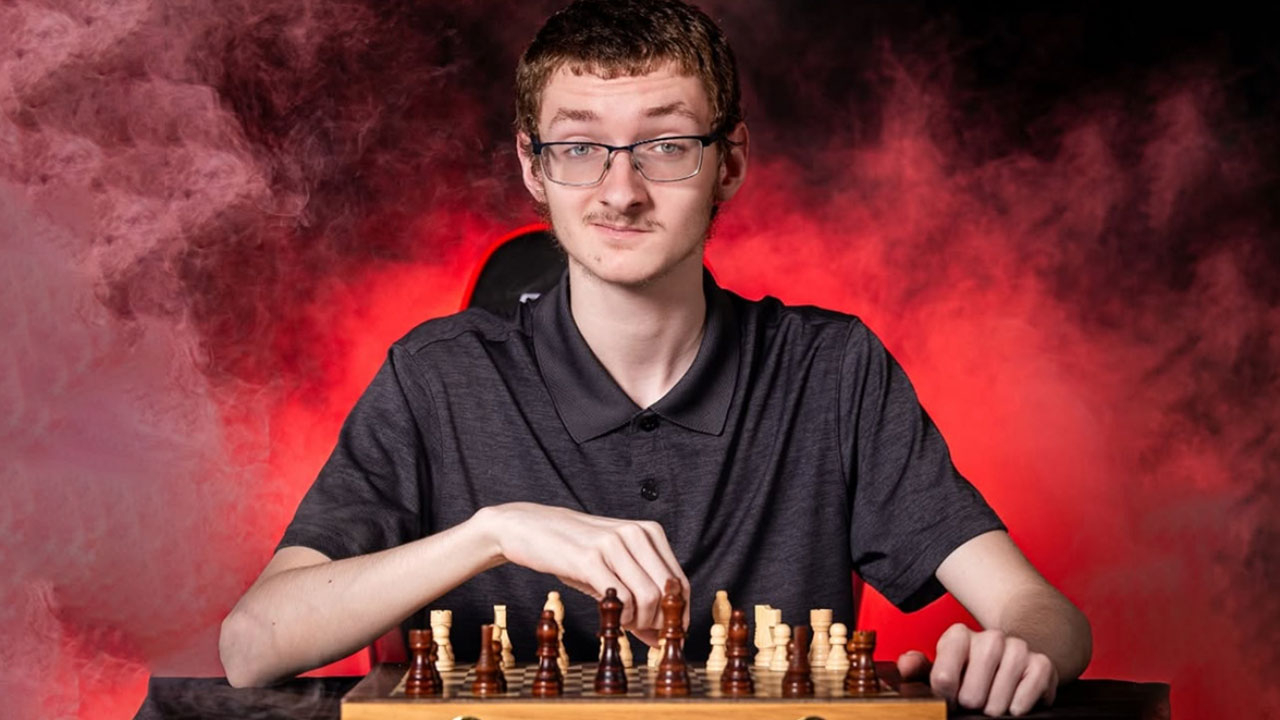 Smirking Chess Guy