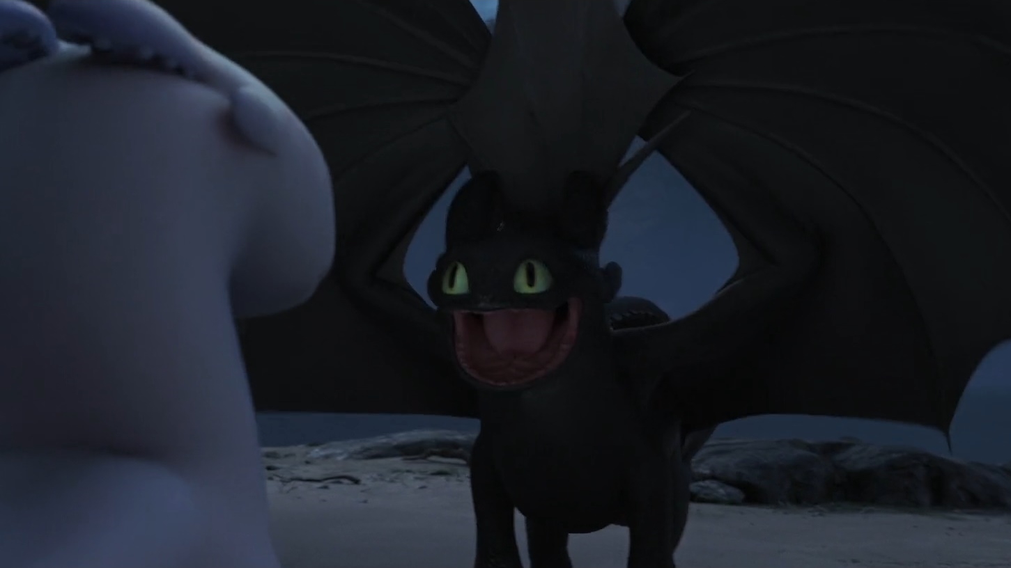 Toothless Presents Himself Meme Template