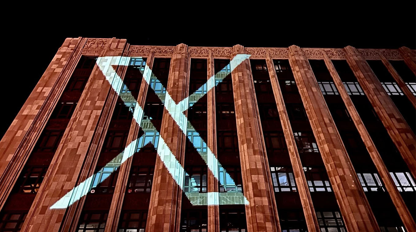 Twitter Rebrand to X Meme Template