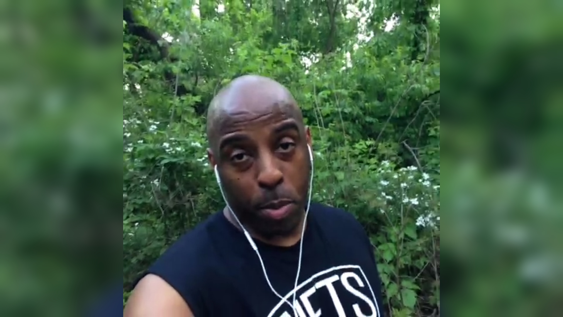 White People Be Like / Black People Be Like Meme Template